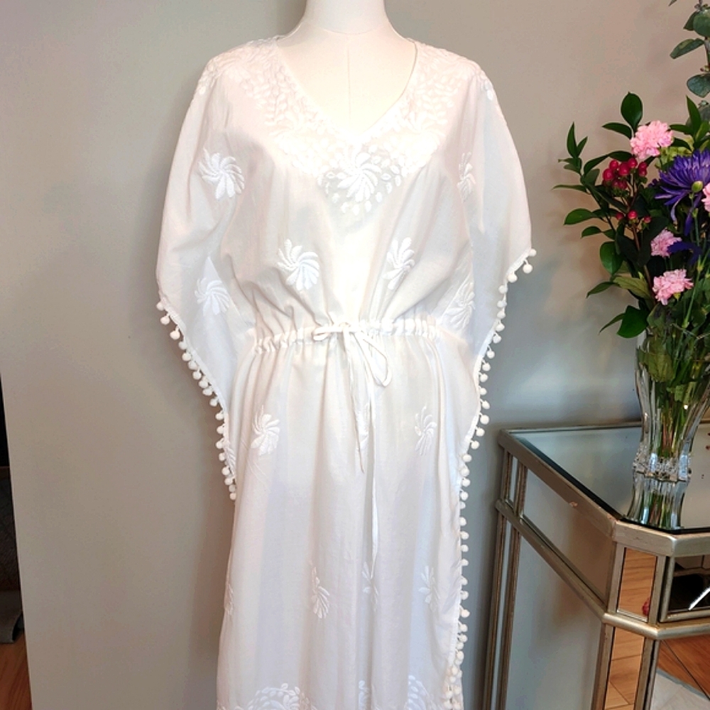 VELVET White Cotton With Embroidery and Pom Pom Trim Swim Coverup XS/S NWT.